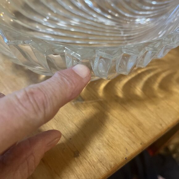 Elegant Platano 9" Crystal Bowl-Seashell Design by Villeroy & Boch - Picture 7 of 8